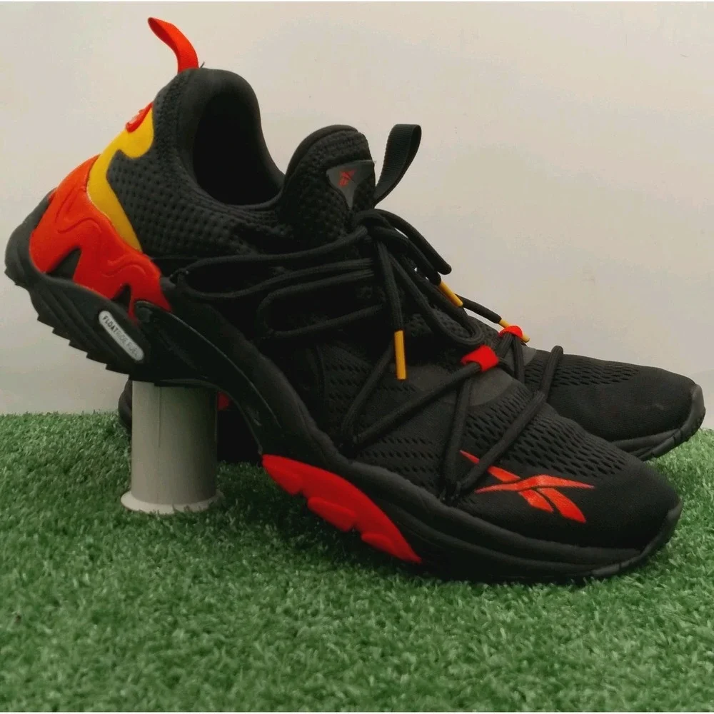 Reebok Trideca 200 Shoes Men's Size 12 M Medium Black Red Athletic Daily Sneaker